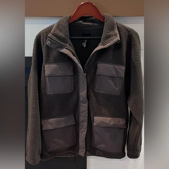 Vuori Brown Teddy Jacket - Picture 3 of 6